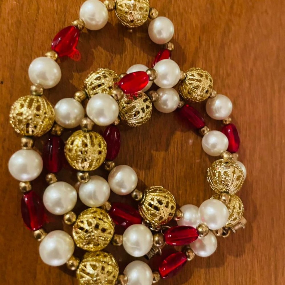 Pearl and Beads Single layered Chain